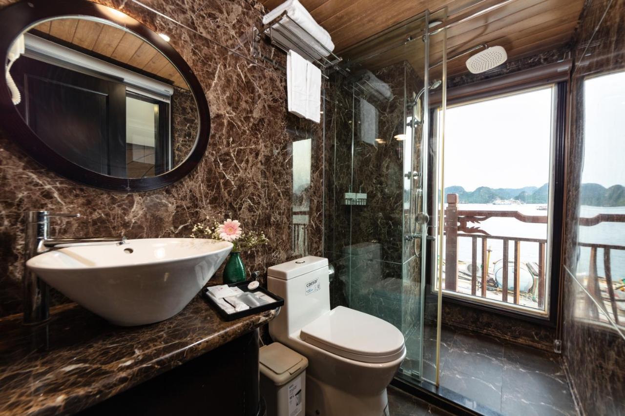 Amanda Cruise Ha Long Bay Hotel ภายนอก รูปภาพ