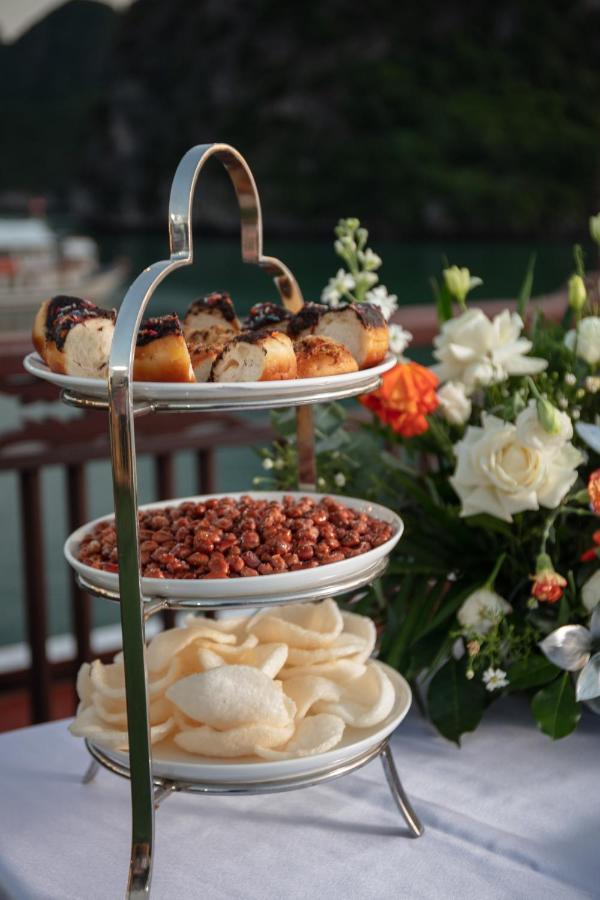 Amanda Cruise Ha Long Bay Hotel ภายนอก รูปภาพ